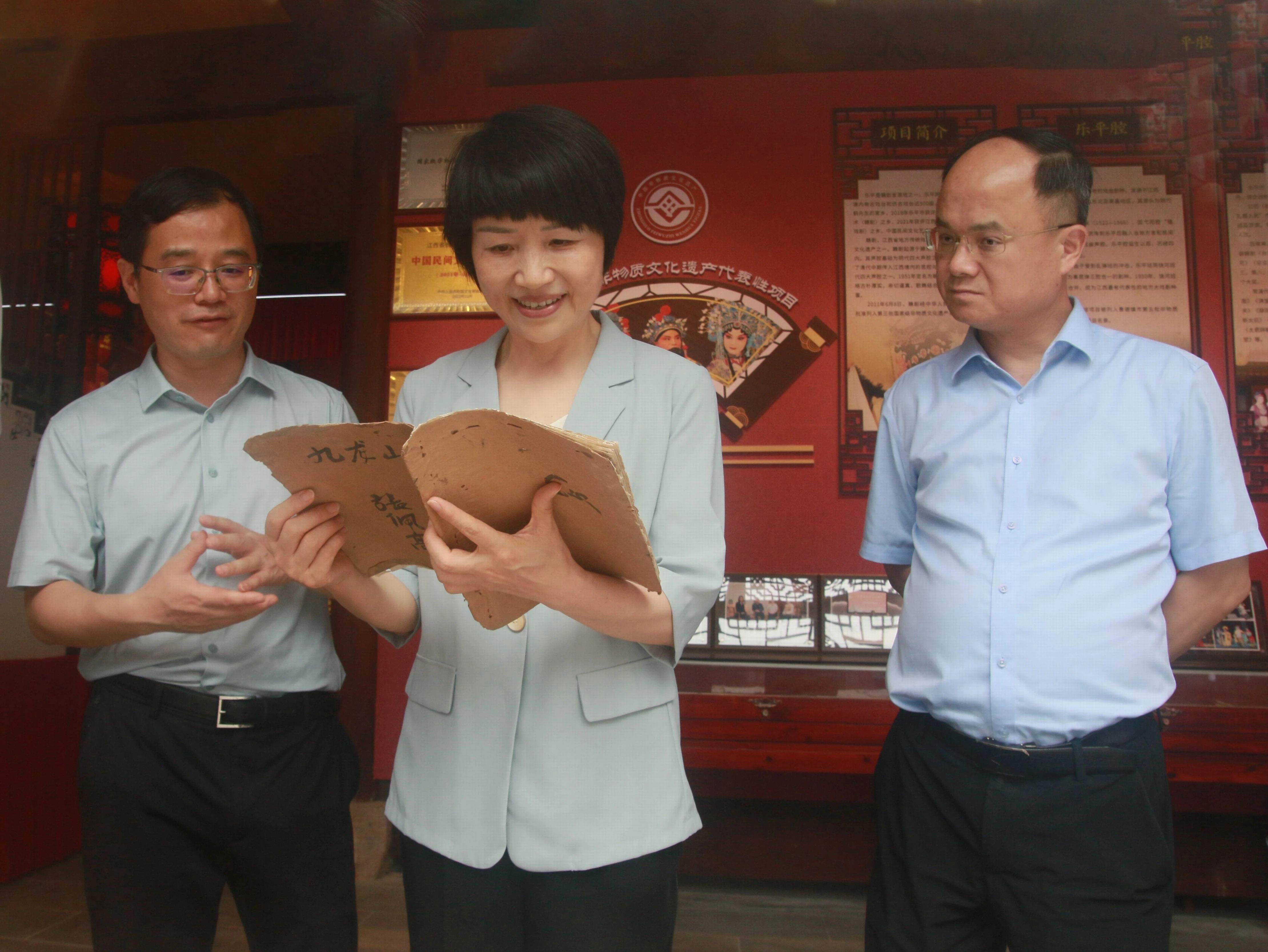 卢小青在景德镇市调研：推动文化遗产绽放时代光彩