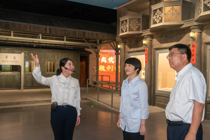 卢小青在景德镇市、南昌市调研